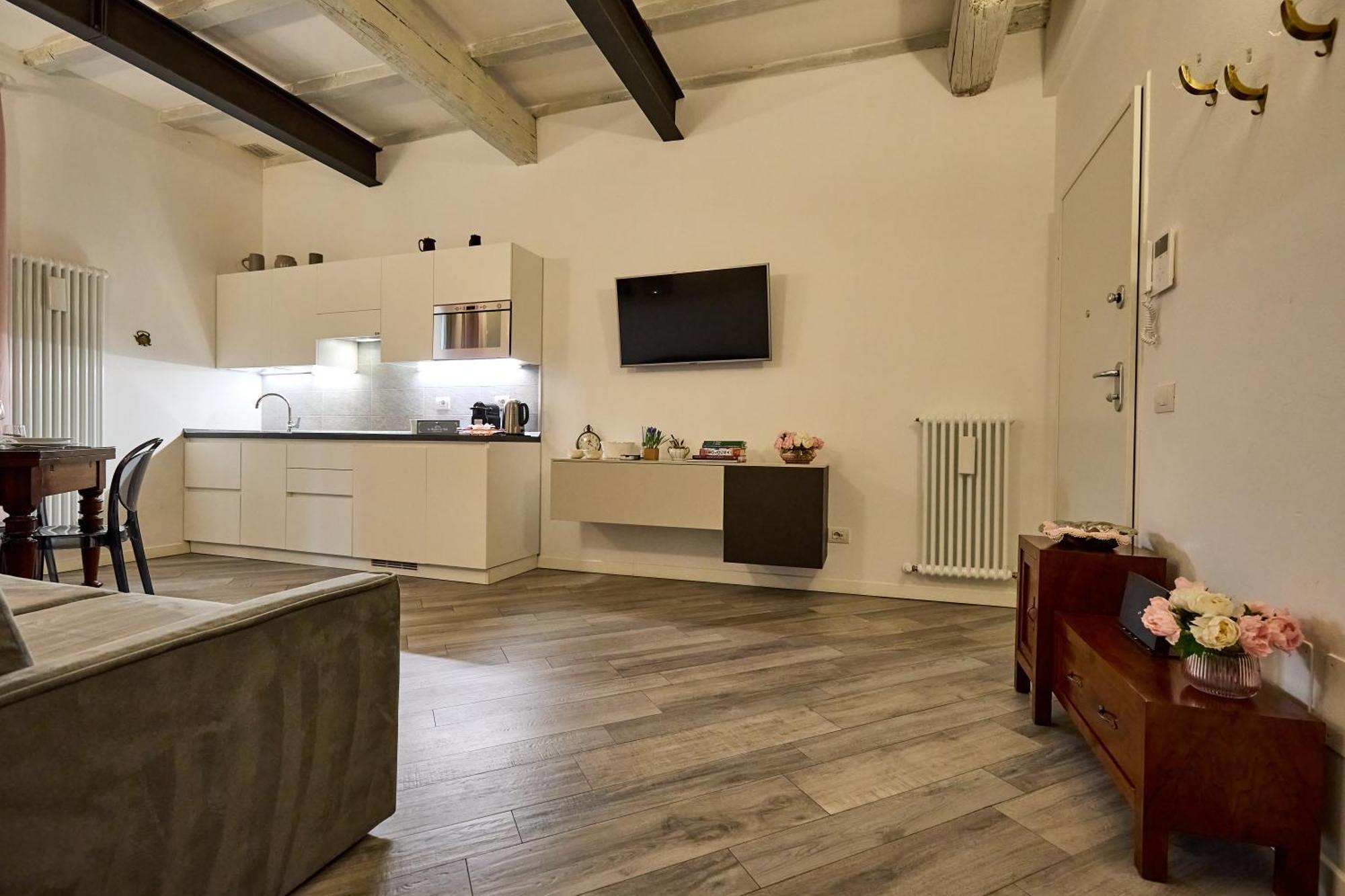 La Torre Lunga -Smart Working- 150 M Dalle-From Due Torri-Two Towers Bologna Luaran gambar